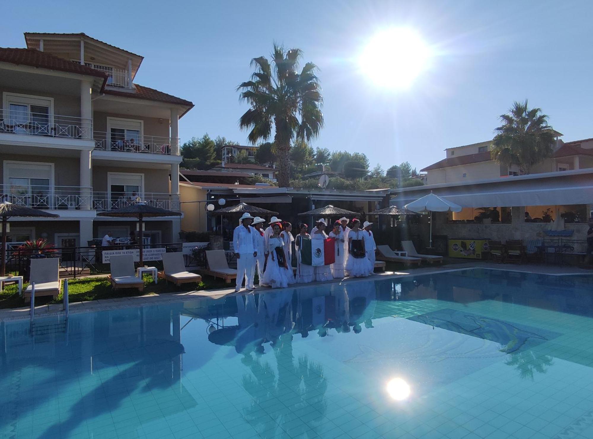 Golden Residence Family Resort Пефкохори Экстерьер фото